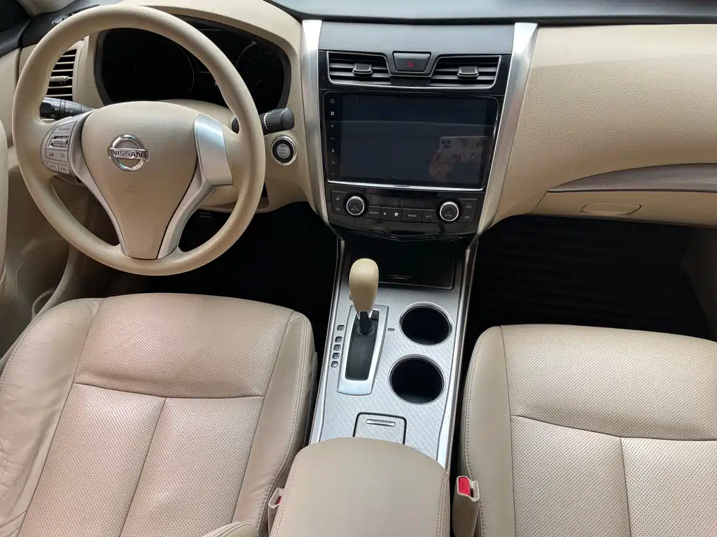 NISSAN TEANA 2018