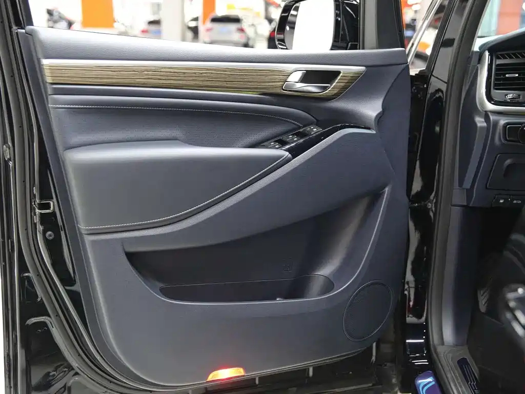TRUMPCHI M8 2023
