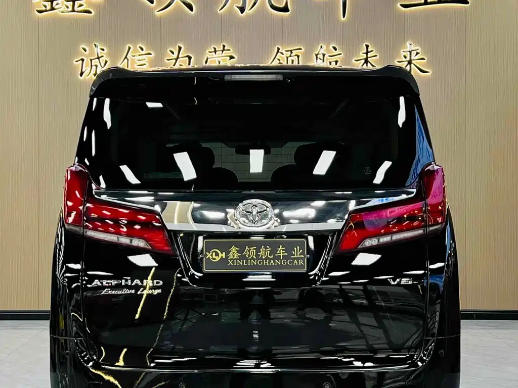 TOYOTA ALPHARD 2016