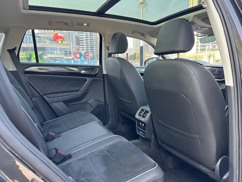 VOLKSWAGEN TAYRON 2020
