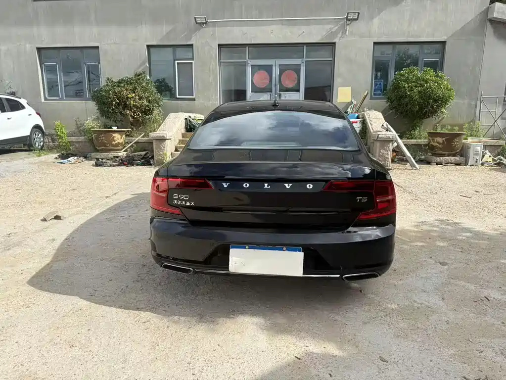 VOLVO S90 2018