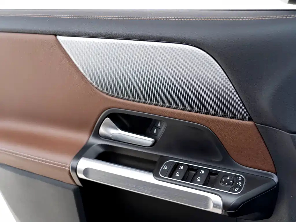 MERCEDES BENZ GLB 2022