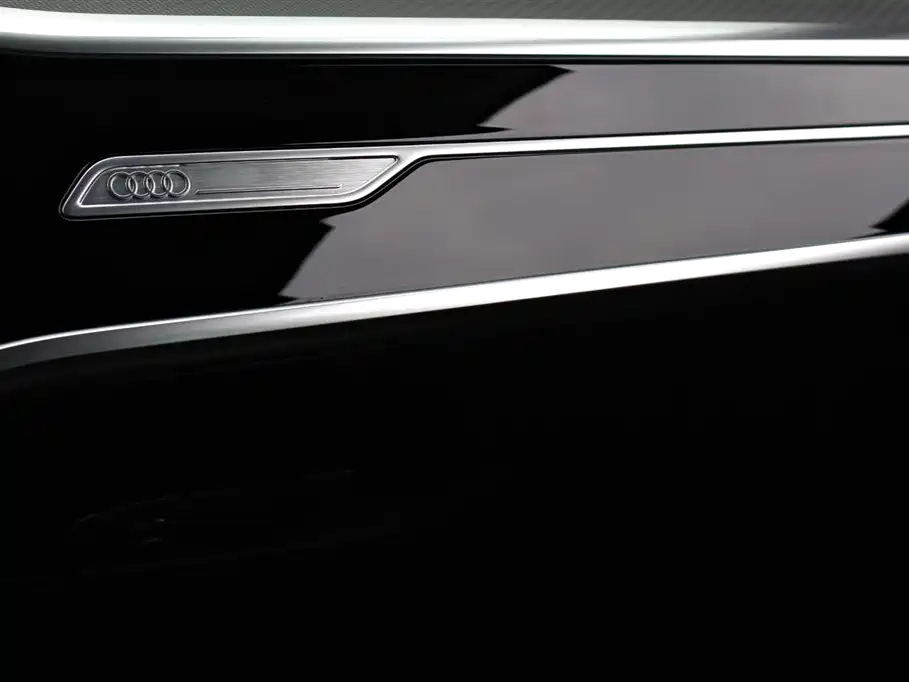 AUDI A6L 2021