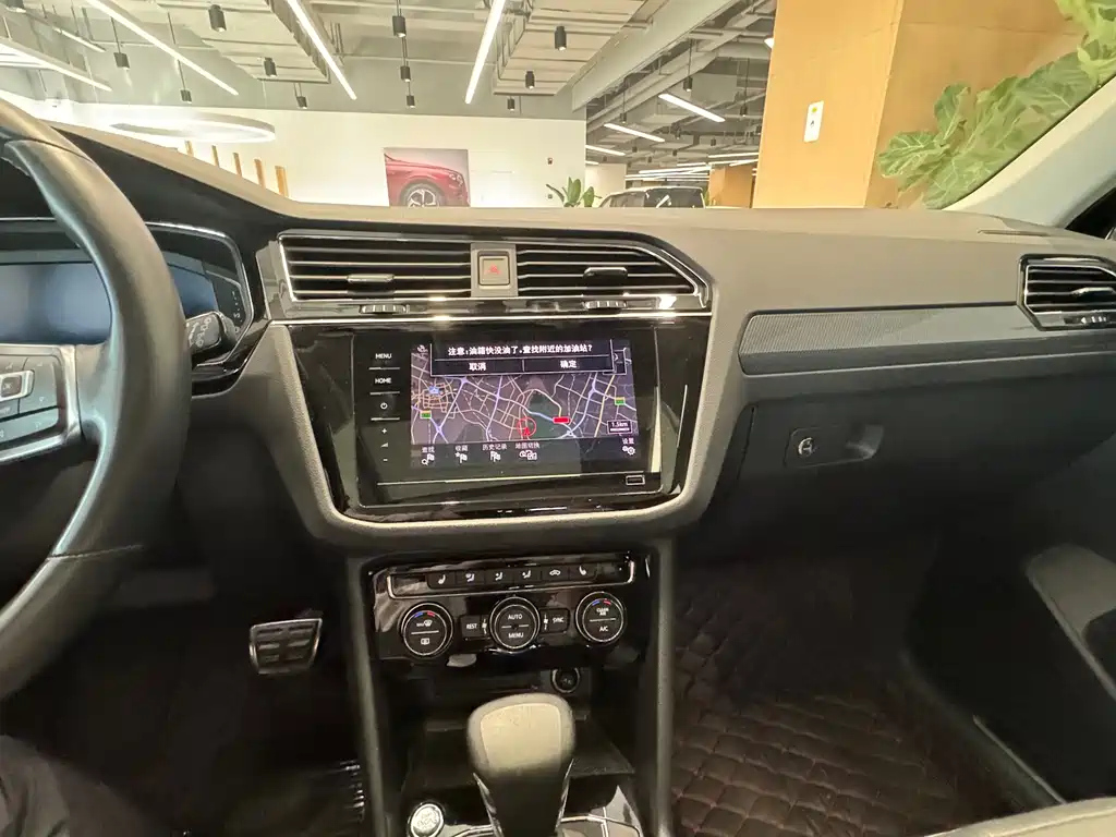 VOLKSWAGEN TIGUAN L 2021