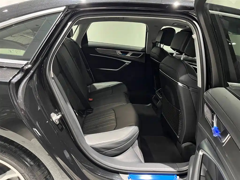 AUDI A6L 2023
