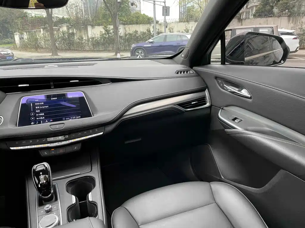 CADILLAC XT4 2020