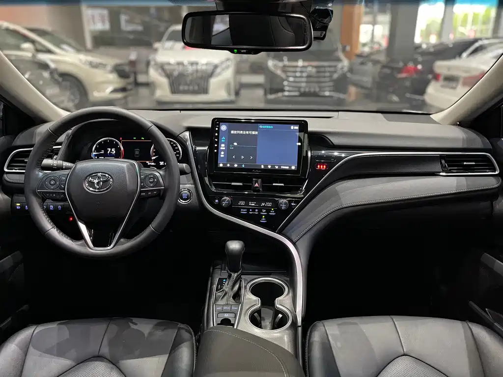 TOYOTA CAMRY 2021