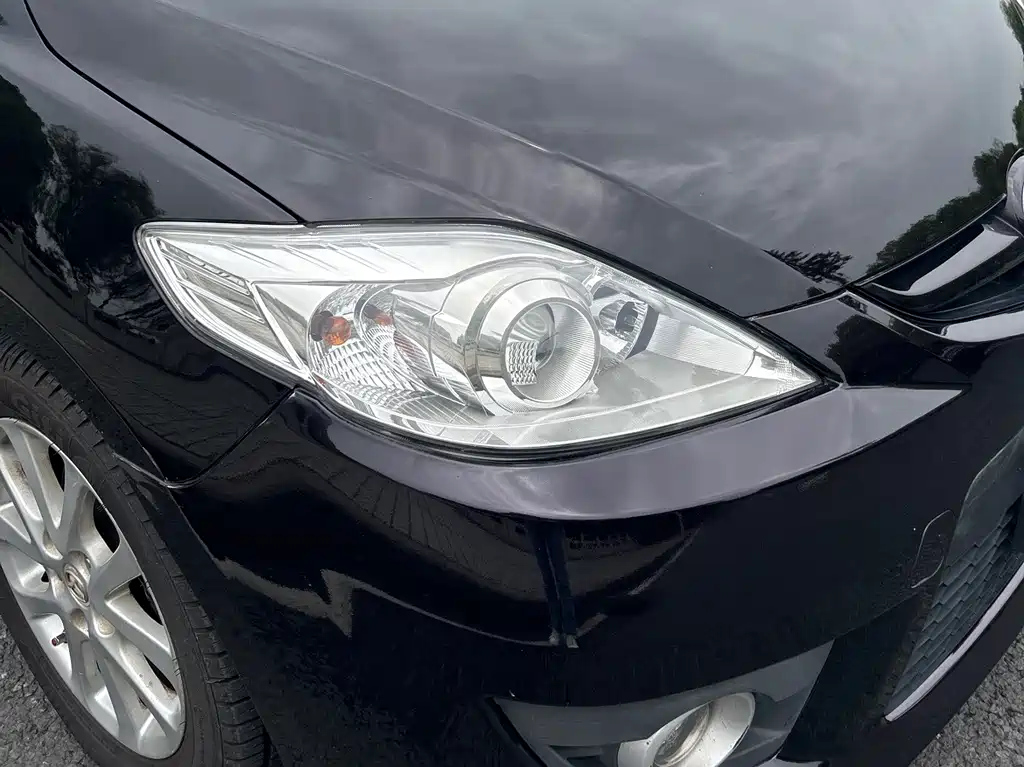 MAZDA 5 2011