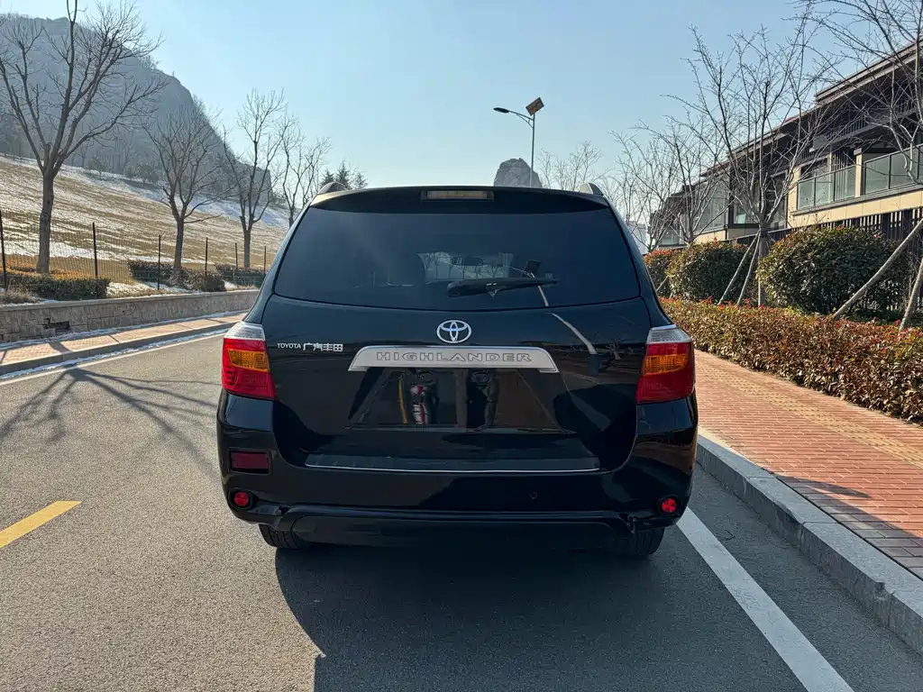 TOYOTA HIGHLANDER 2009