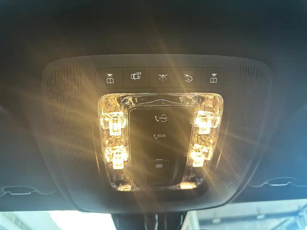 MERCEDES BENZ A-CLASS 2022