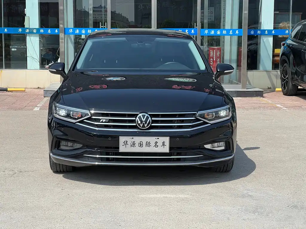 VOLKSWAGEN MAGOTAN 2022