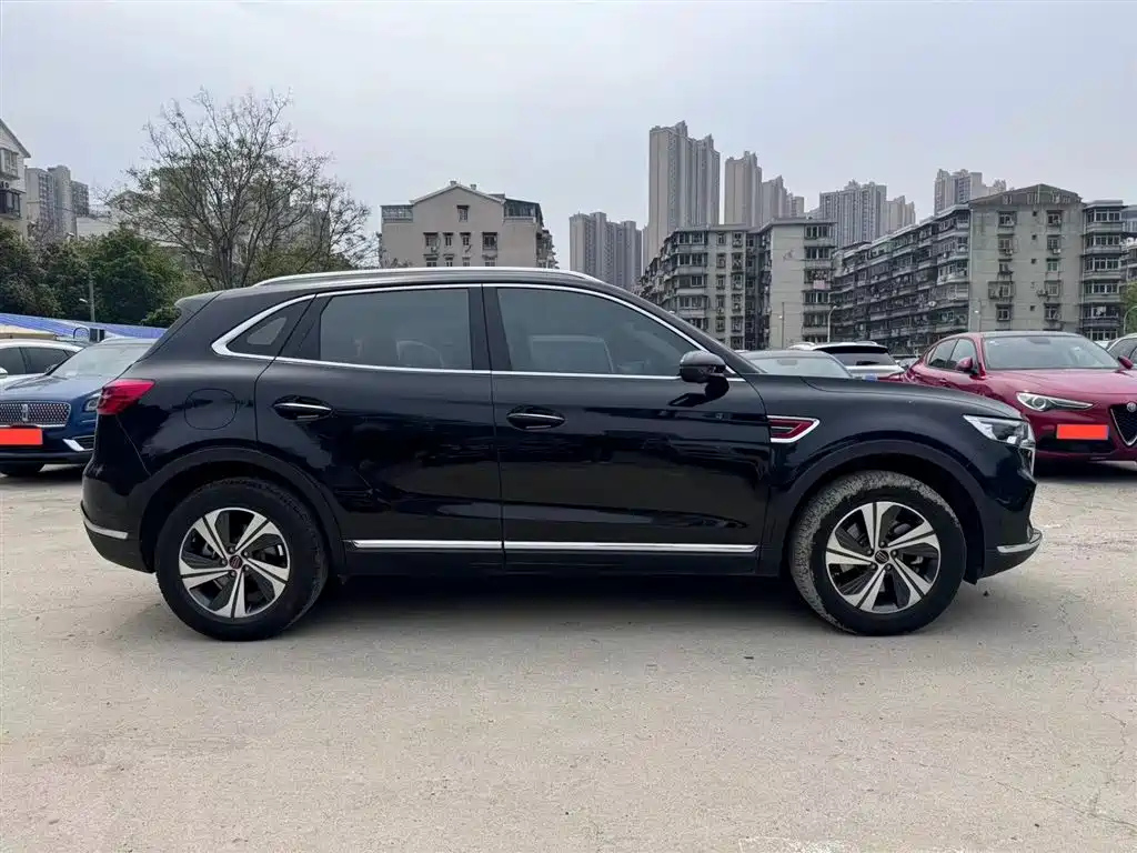 HONGQI HS5 2021
