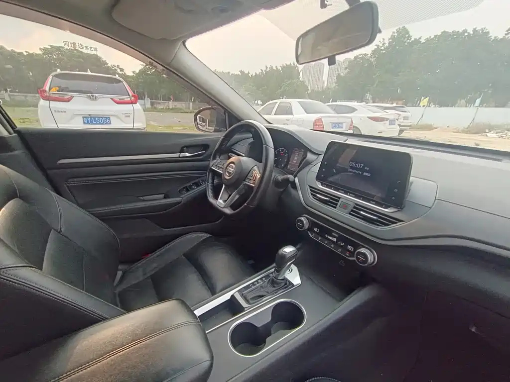 NISSAN TEANA 2020