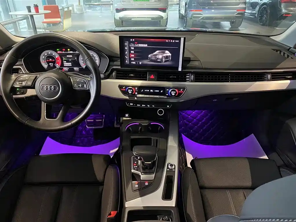AUDI A4L 2021