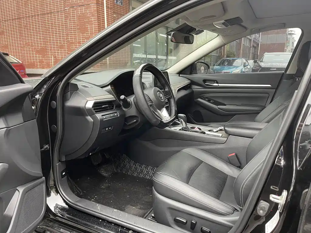 NISSAN TEANA 2021
