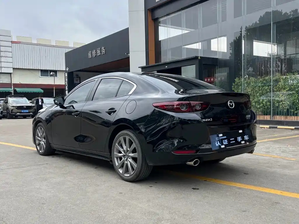 MAZDA 3 AXELA 2022