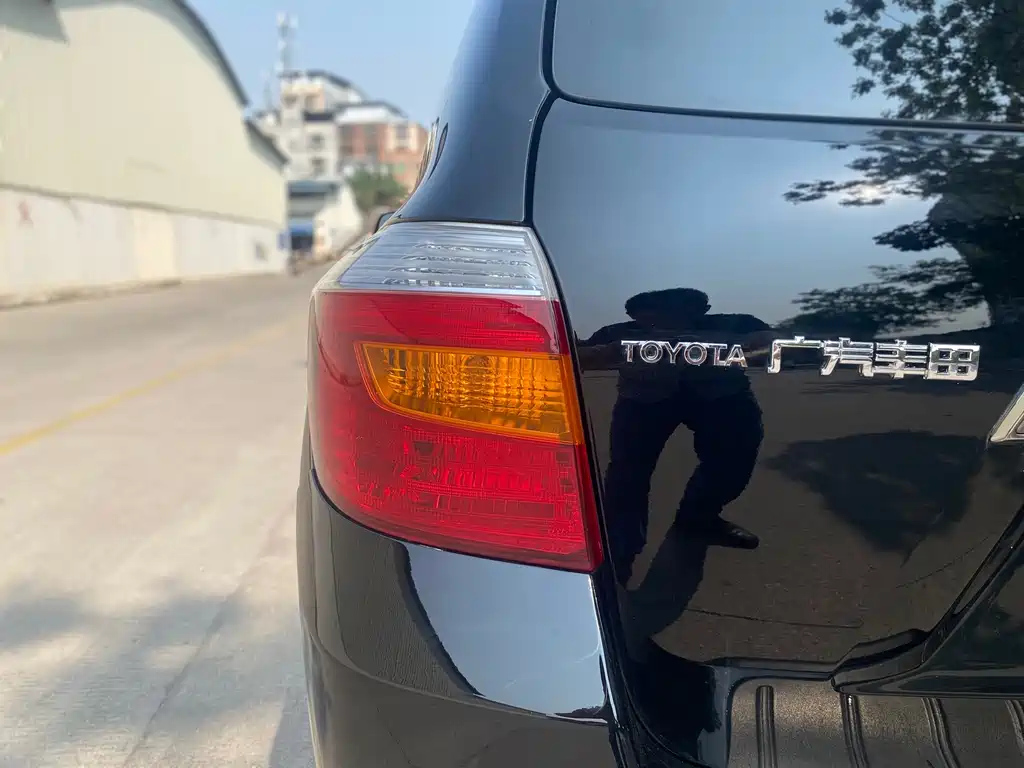 TOYOTA HIGHLANDER 2012
