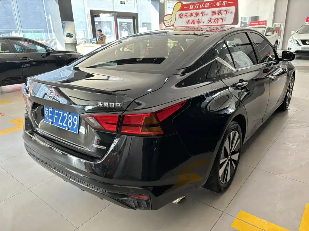 NISSAN TEANA 2021