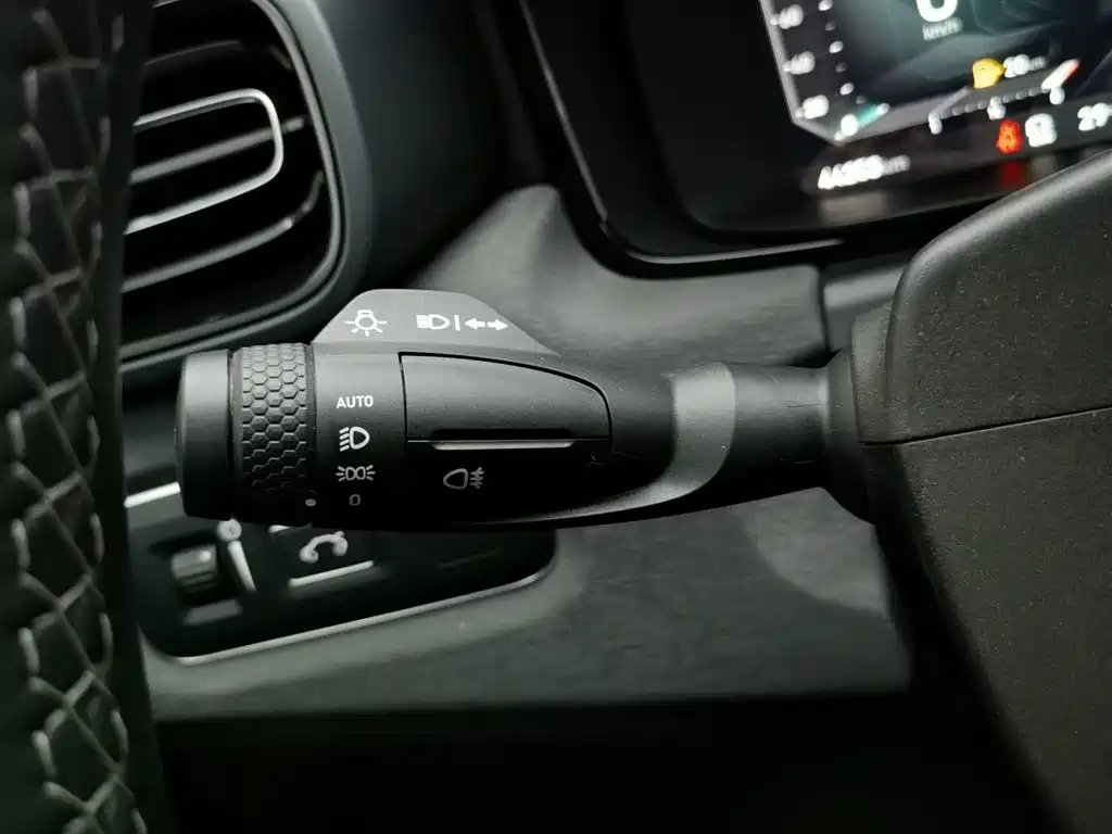 LYNK&CO 03 2021