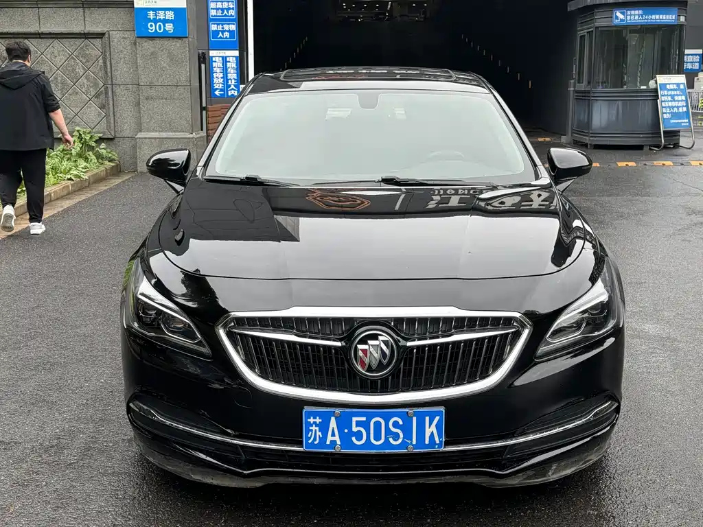 BUICK LACROSSE 2019
