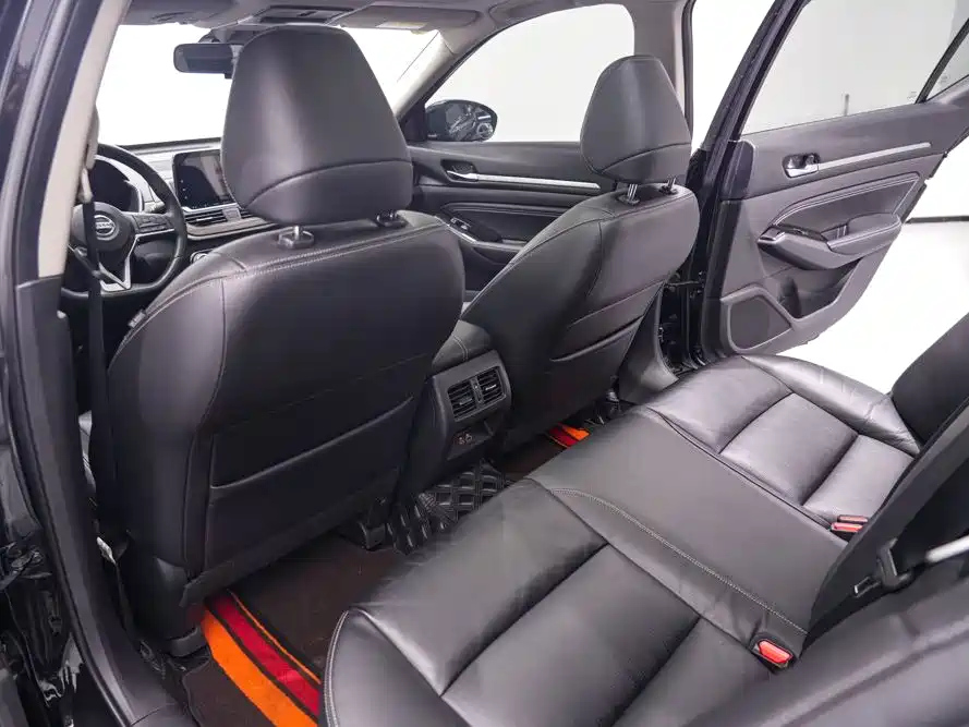 NISSAN TEANA 2020