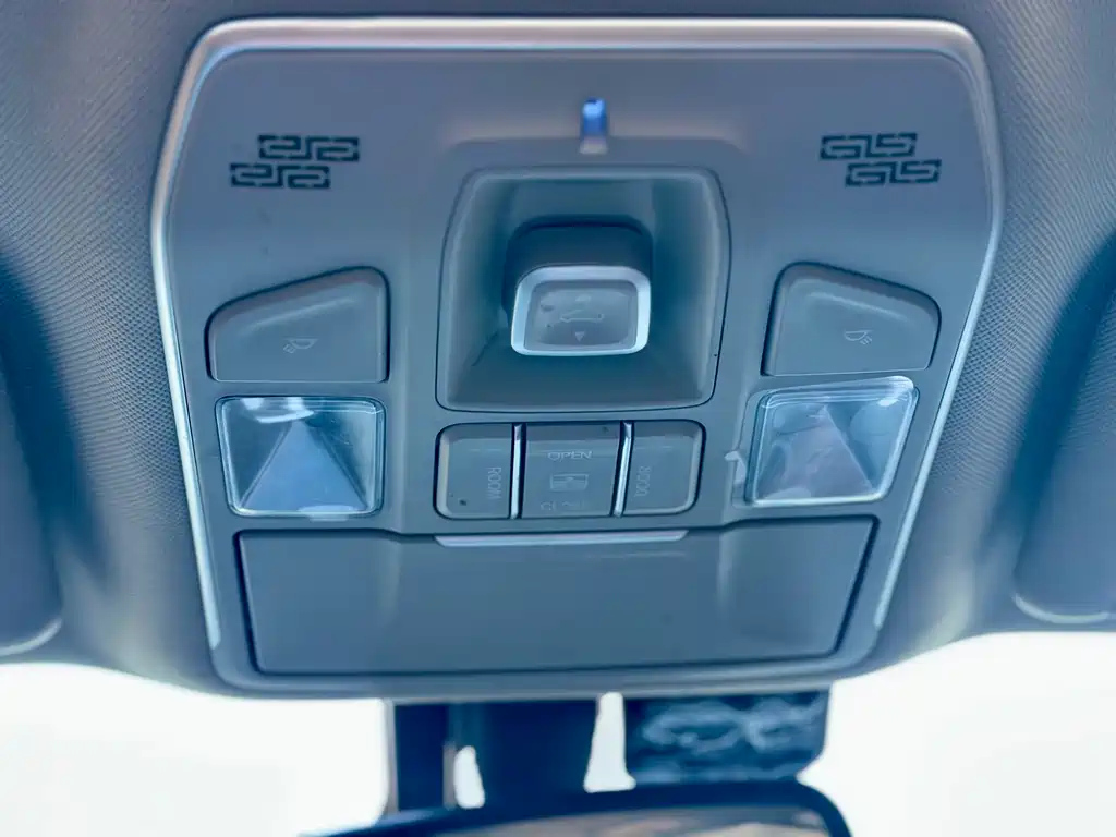 GEELY AUTO BORUI 2018