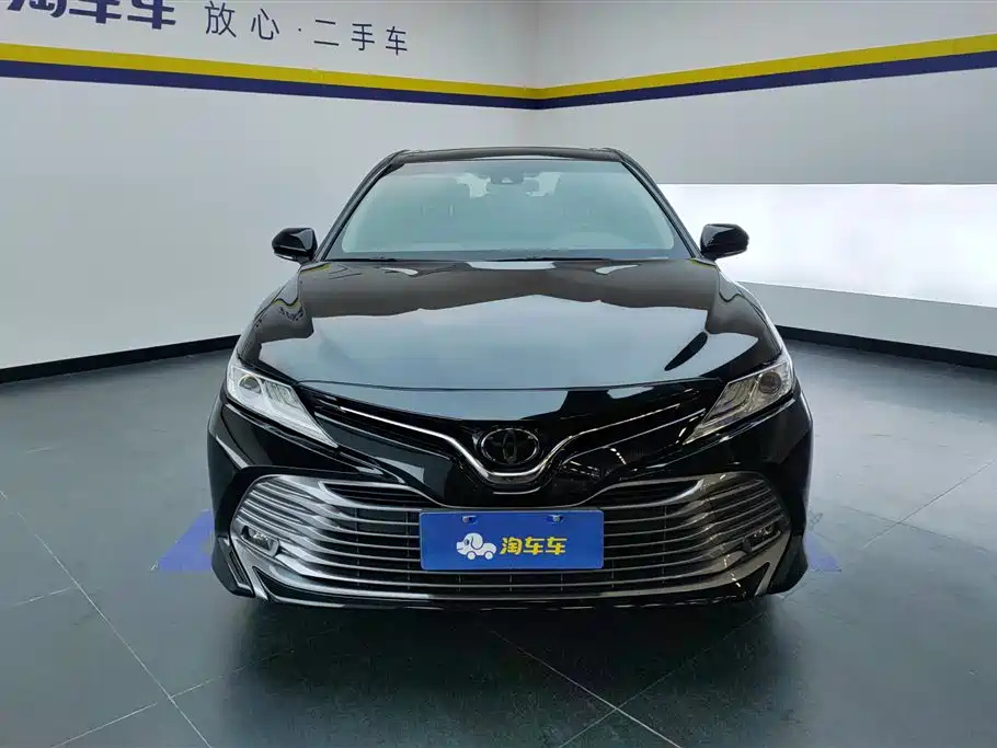 TOYOTA CAMRY 2020