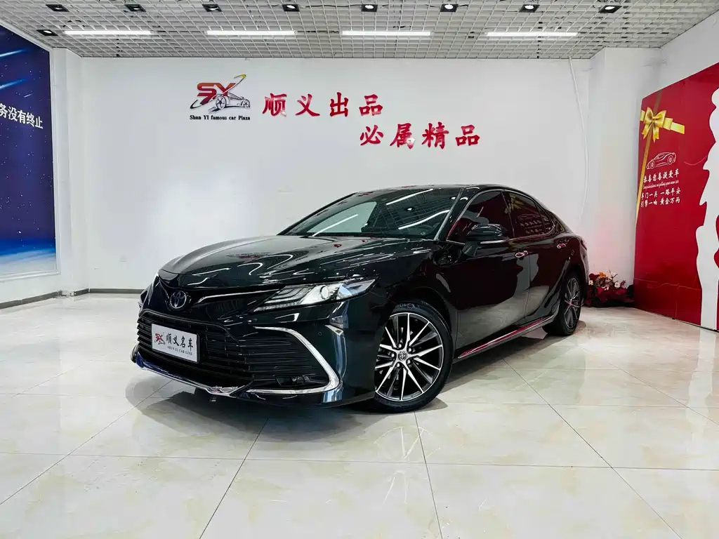 TOYOTA CAMRY 2023