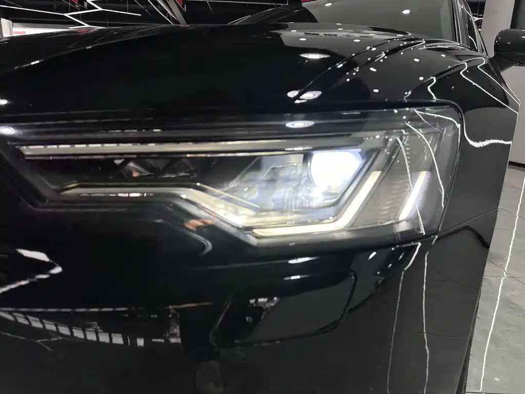 AUDI A6L 2021