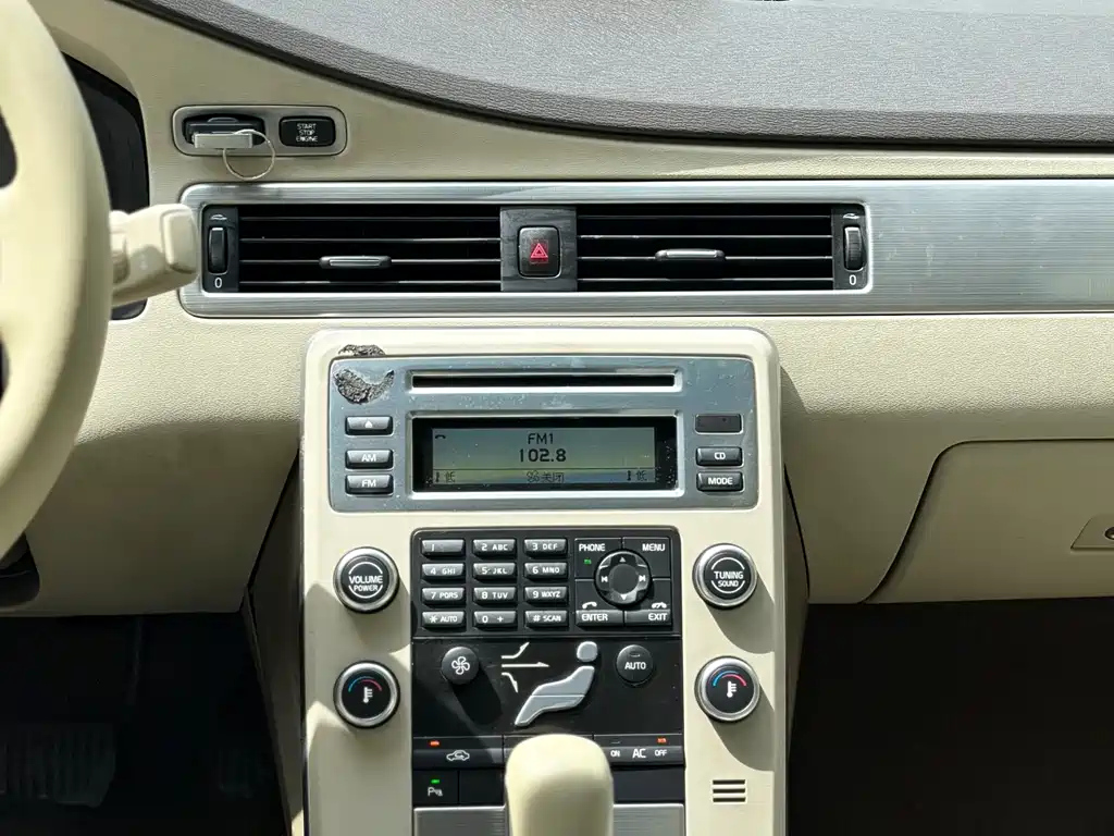 VOLVO S80L 2012