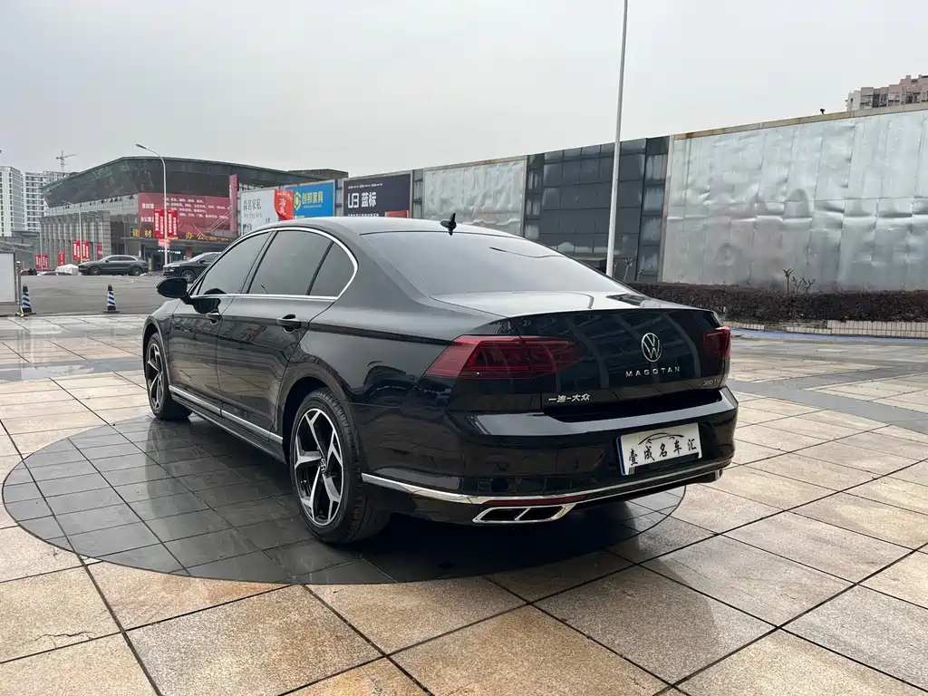 VOLKSWAGEN MAGOTAN 2024