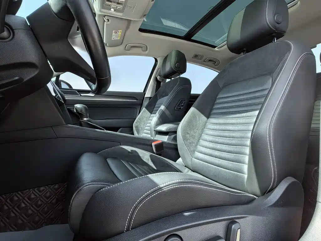 VOLKSWAGEN MAGOTAN 2020