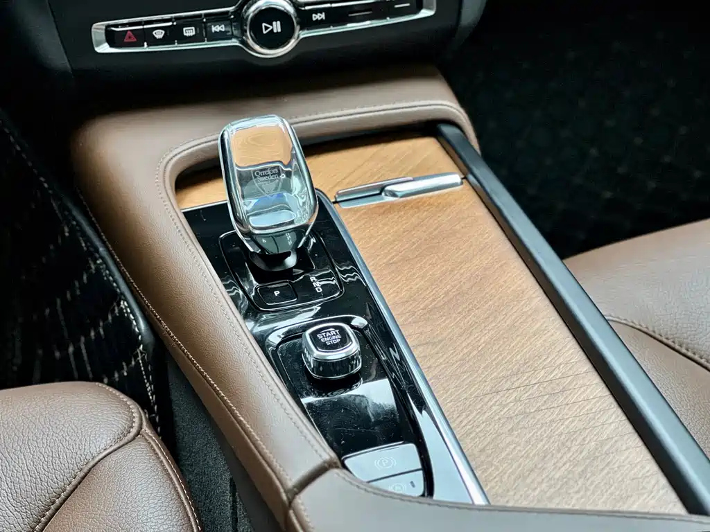 VOLVO S90 2022