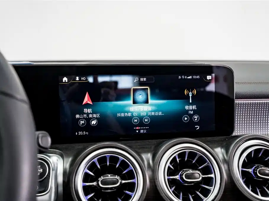 MERCEDES BENZ GLB 2021