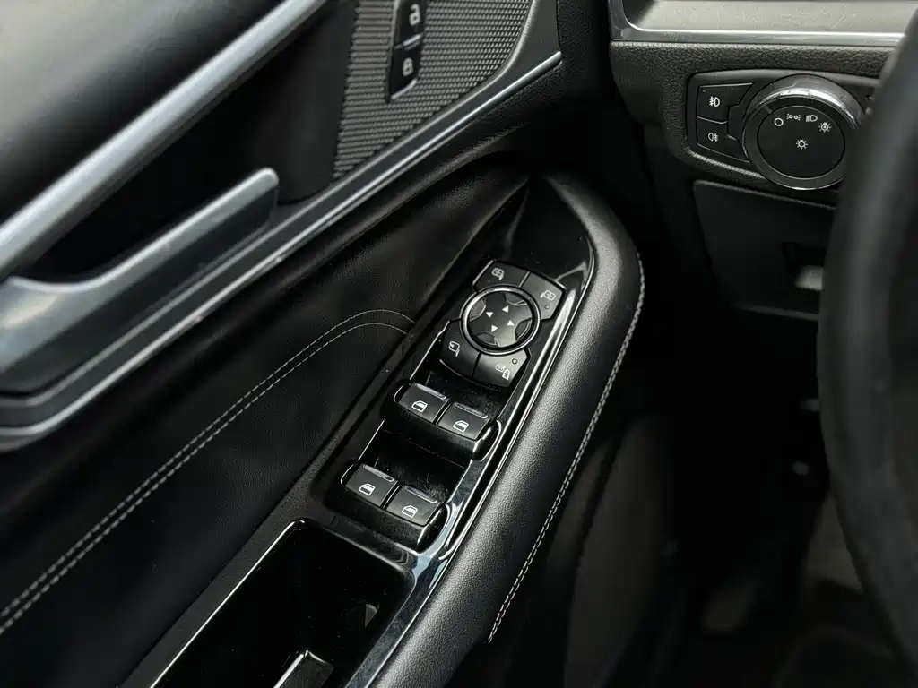 FORD EDGE 2015