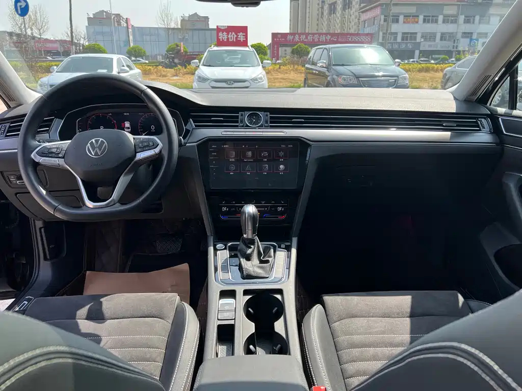 VOLKSWAGEN MAGOTAN 2022