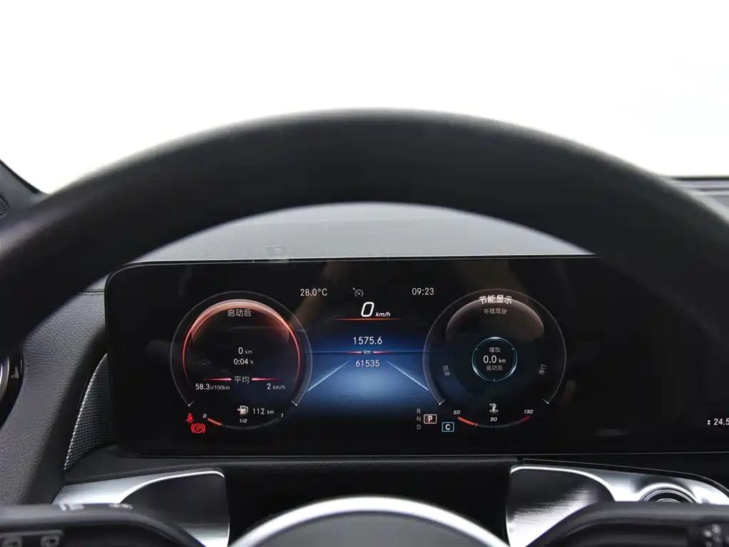 MERCEDES BENZ GLB 2021