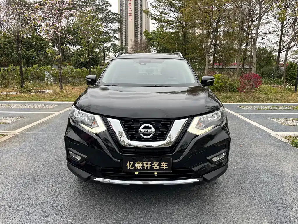 NISSAN X-TRAIL 2019