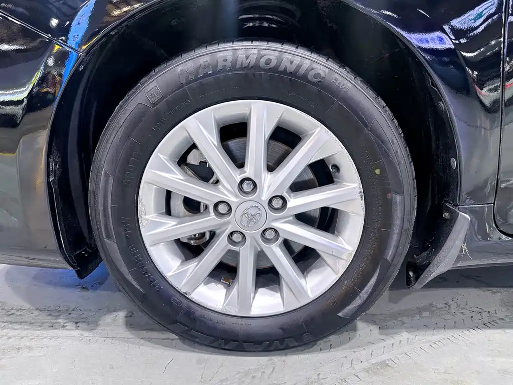 TOYOTA CAMRY 2016