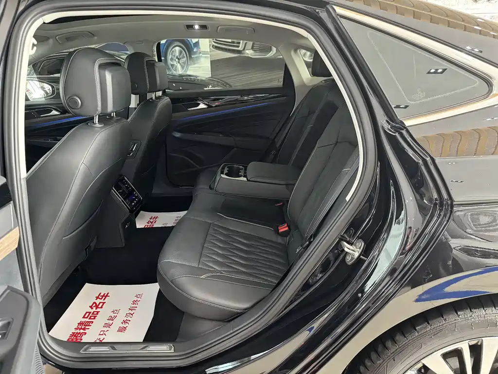 VOLKSWAGEN PASSAT 2021