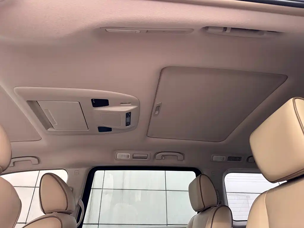 NISSAN QUEST 2018