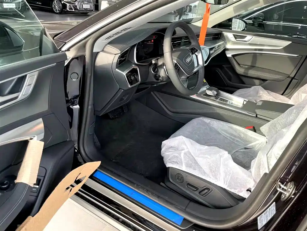 AUDI A7L 2024