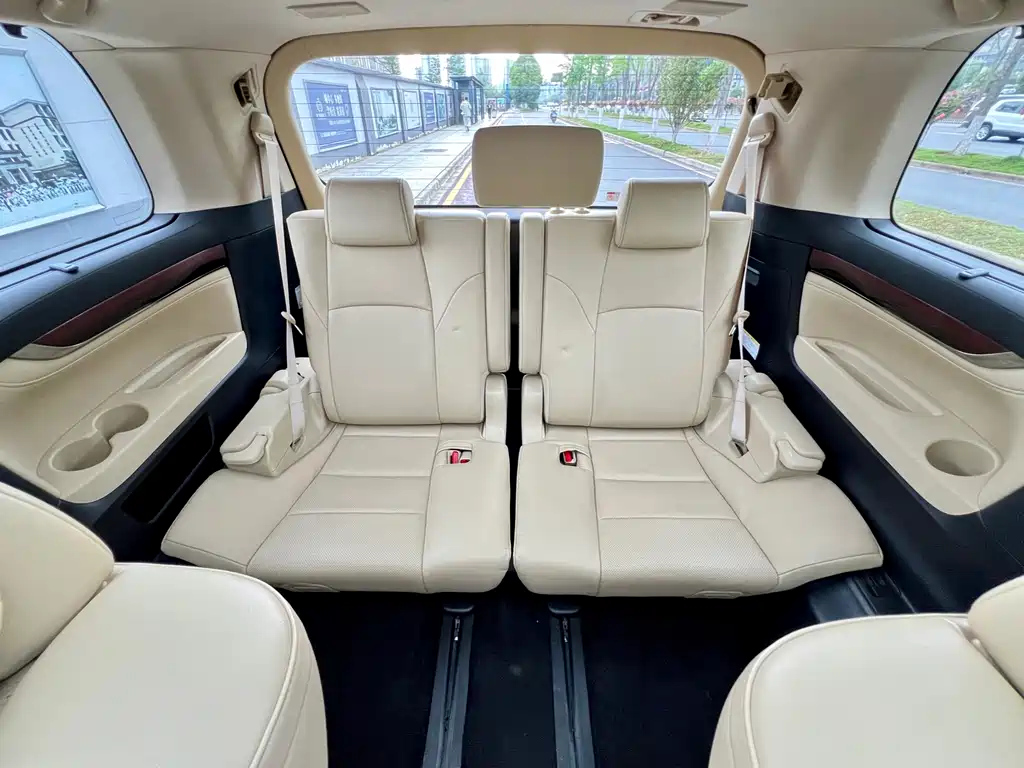 TOYOTA ALPHARD 2017