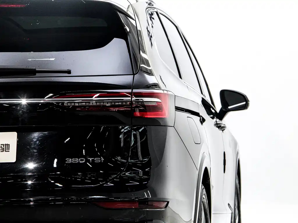 VOLKSWAGEN VILORAN 2023