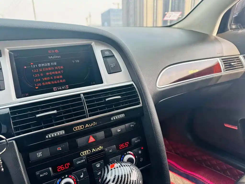 AUDI A6L 2011