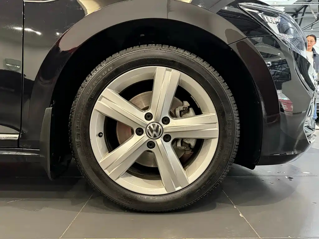 VOLKSWAGEN PASSAT 2020