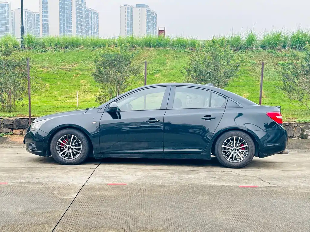 CHEVROLET CRUZE 2011