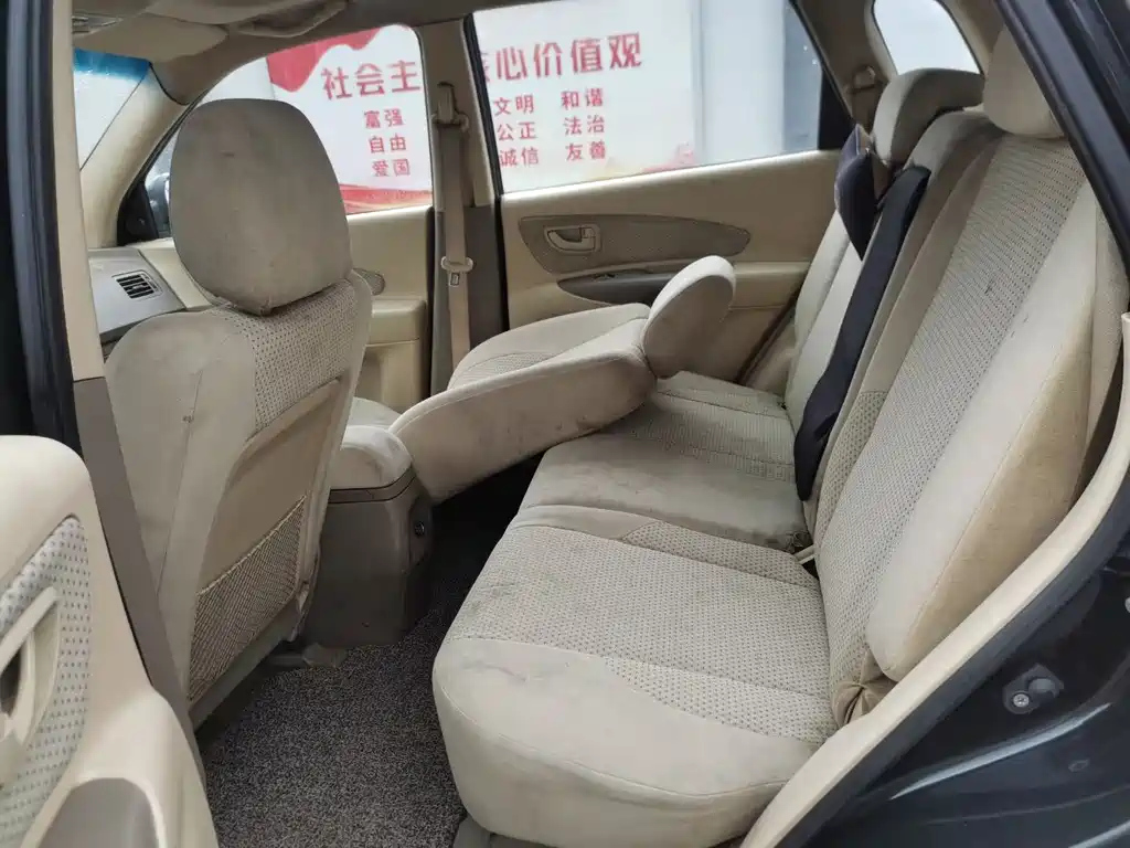 HYUNDAI TUCSON 2010