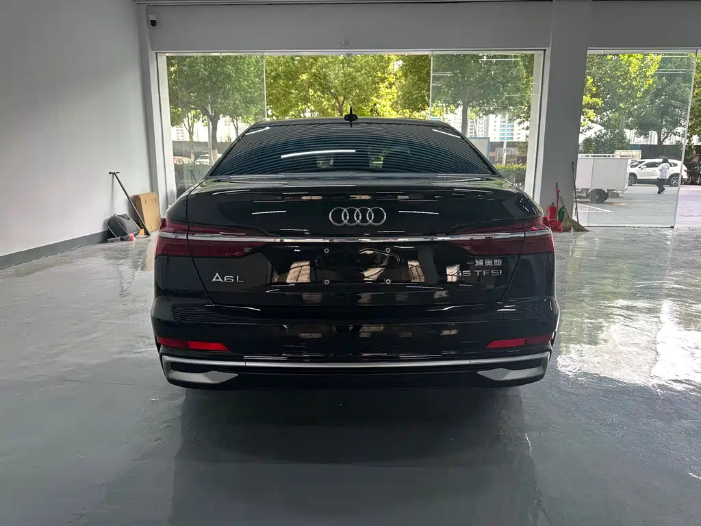 AUDI A6L 2023