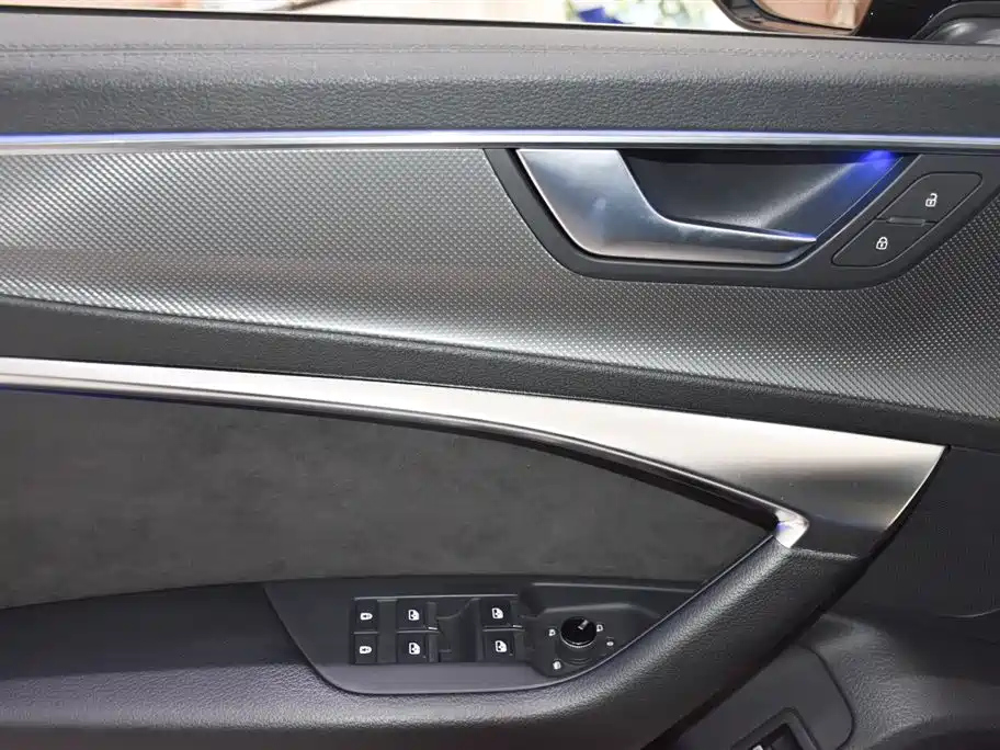 AUDI A6L 2020